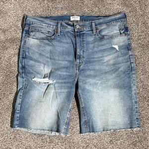 Denizen from Levi Distressed Jean Shorts 38W